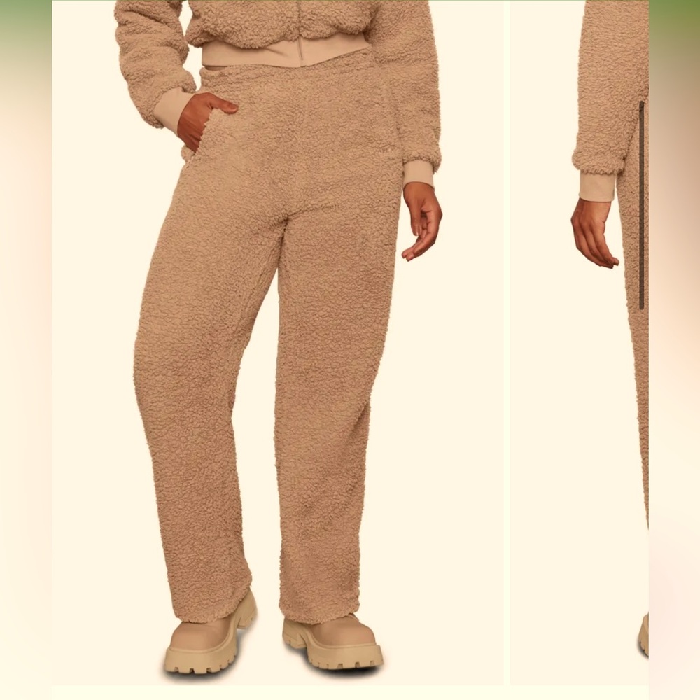 SKIMS Teddy Joggers in color Tiger's Eye 
Size large